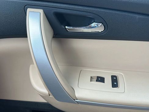 Used 2012 GMC Acadia SLT image 33