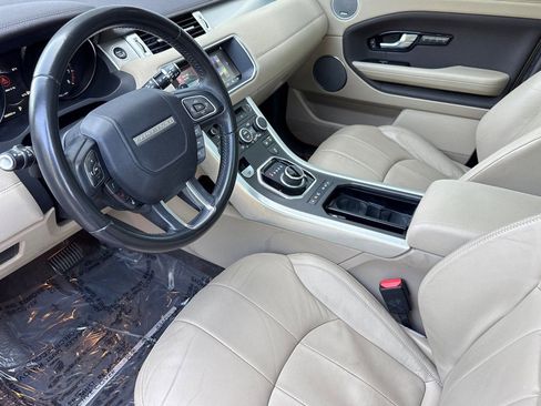 Used 2017 Land Rover Range Rover Evoque SE Premium AWD/4WD image 4