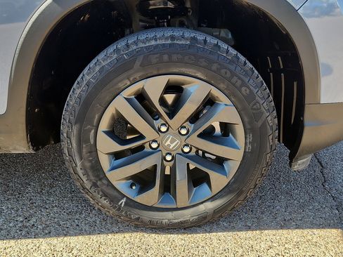 Used 2023 Honda Ridgeline Sport image 7