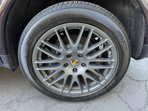 Used 2018 Porsche Cayenne AWD/4WD image 43