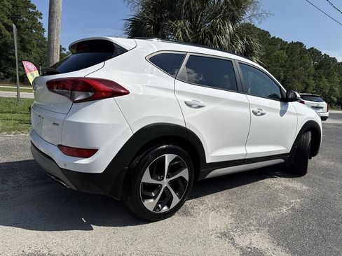 Used 2018 Hyundai Tucson Value AWD/4WD image 4