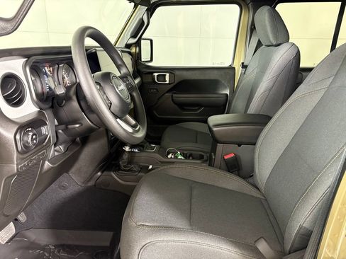 New 2026 Jeep Gladiator Sport AWD/4WD image 21
