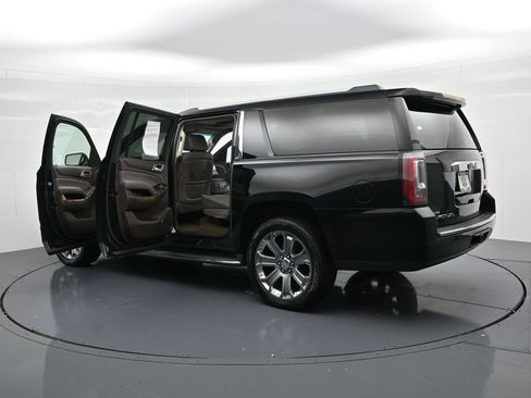 Used 2016 GMC Yukon XL Denali w/ Open Road Package AWD/4WD image 23