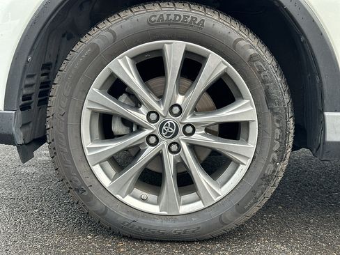 Used 2018 Toyota RAV4 Limited w/ Advanced Technology Package AWD/4WD image 7