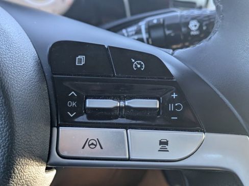 Used 2021 Hyundai Elantra SEL w/ Convenience Package image 21