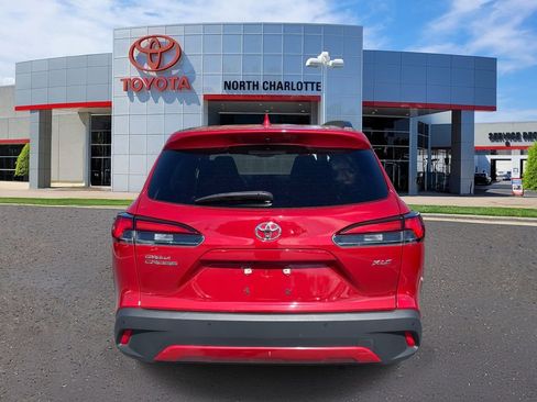 Used 2023 Toyota Corolla Cross XLE image 8