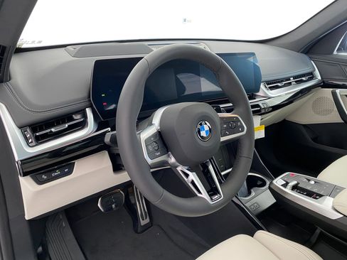 New 2026 BMW X1 xDrive28i w/ Technology Package AWD/4WD image 4