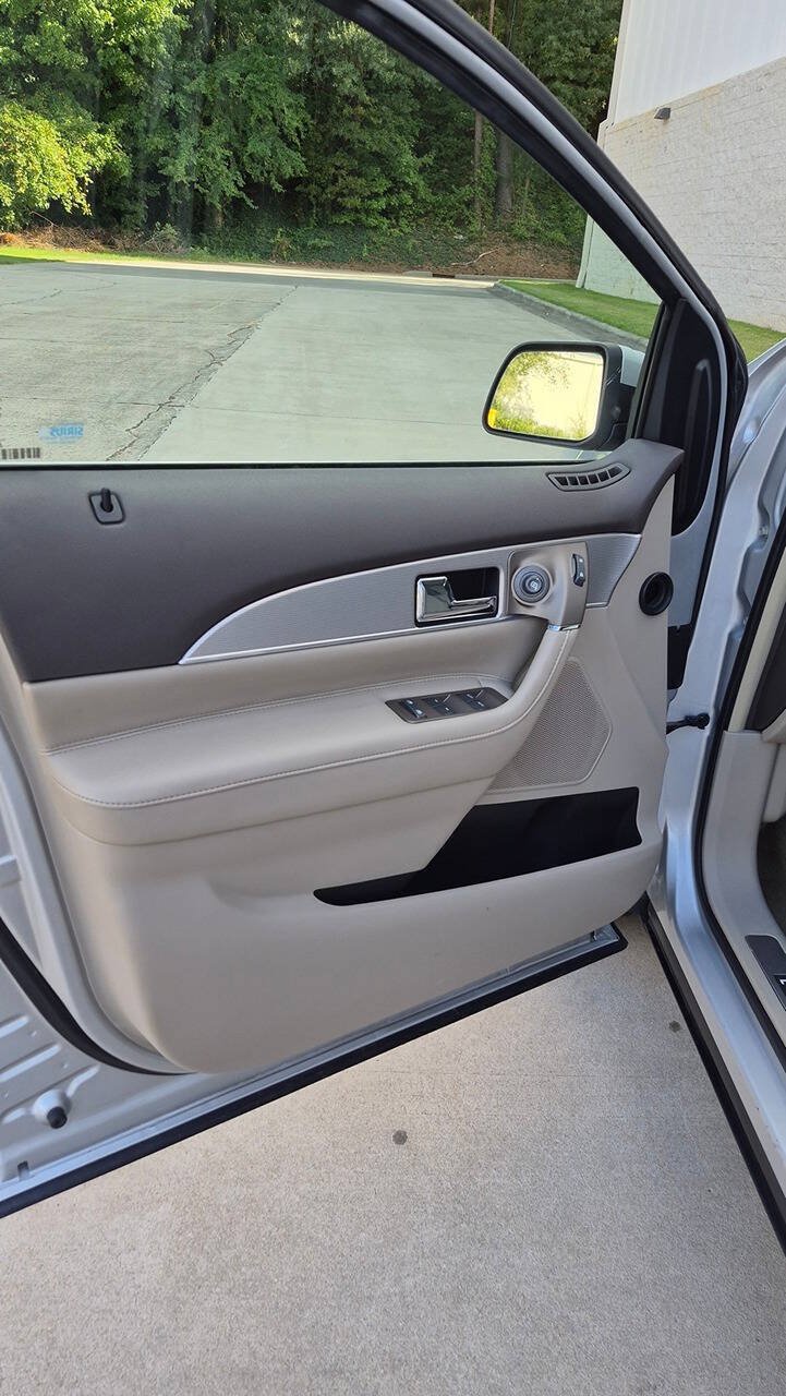 Used 2015 Lincoln MKX AWD w/ Equipment Group 102A image 24