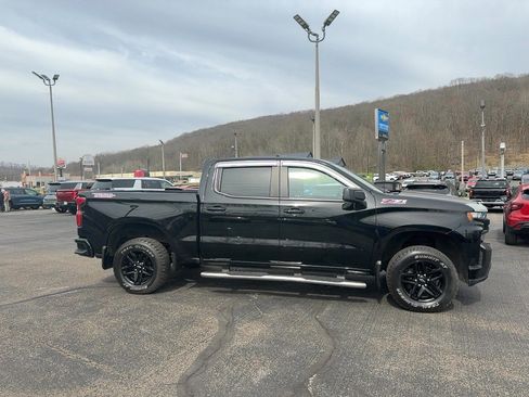 Used 2020 Chevrolet Silverado 1500 LT Trail Boss image 3