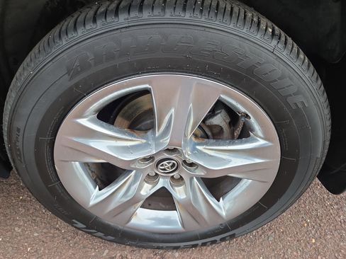 Used 2017 Toyota Highlander Limited AWD/4WD image 11