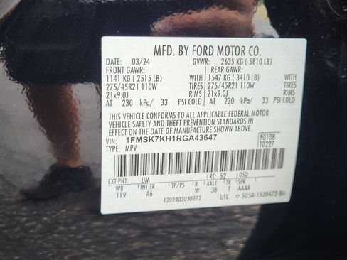 Used 2024 Ford Explorer ST-Line w/ Class IV Trailer Tow Package RWD image 36