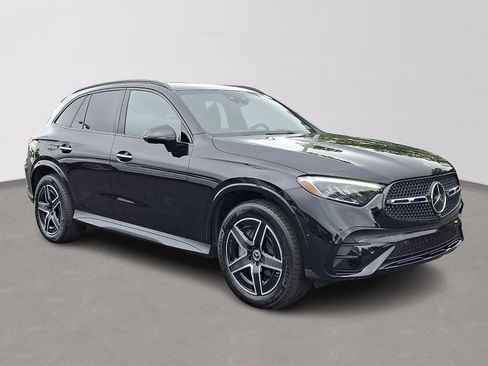 Certified 2026 Mercedes-Benz GLC 300 4MATIC image 3