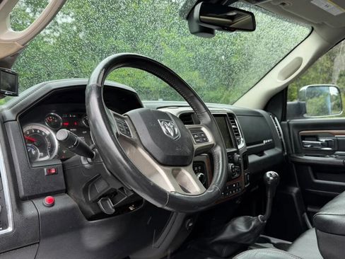 Used 2016 RAM 3500 Laramie w/ Convenience Group AWD/4WD image 14