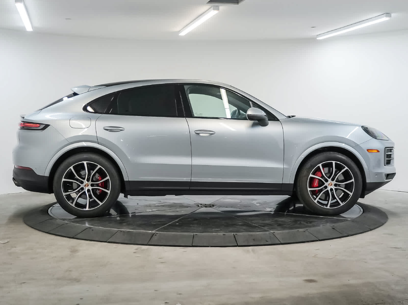 Certified 2026 Porsche Cayenne S AWD/4WD image 8