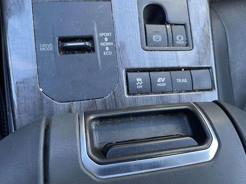 Used 2021 Toyota Highlander Platinum image 41