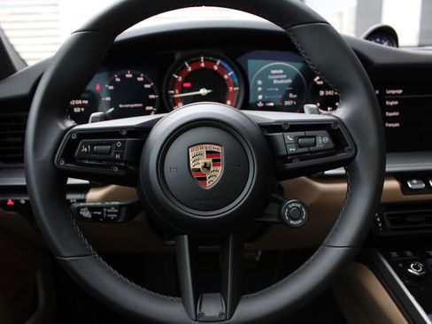 Used 2024 Porsche 911 Carrera S image 15