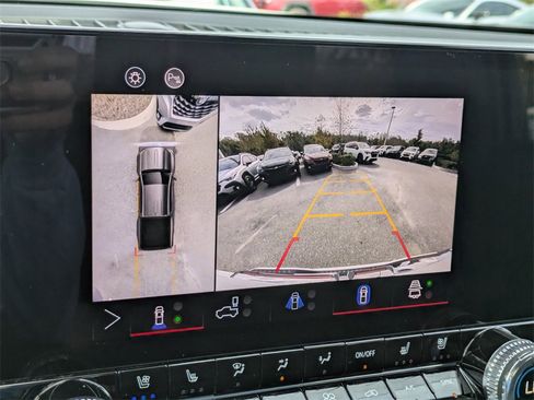 Used 2024 GMC Canyon Denali image 20