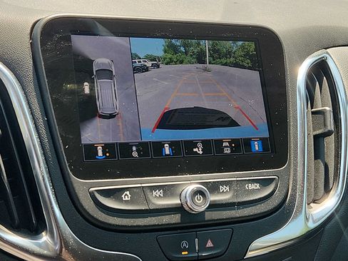 Used 2024 Chevrolet Equinox LT AWD/4WD image 17