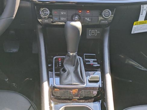 New 2026 Jeep Compass Latitude image 17