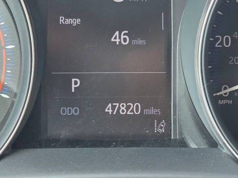 Used 2021 Toyota C-HR Nightshade image 30