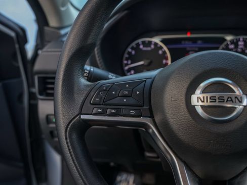 Used 2023 Nissan Sentra SV FWD image 25