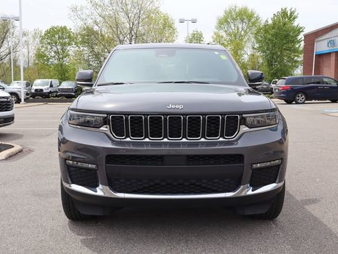 Used 2024 Jeep Grand Cherokee L Limited AWD/4WD image 6