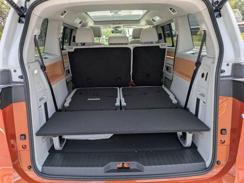 New 2025 Volkswagen ID. Buzz 1st Edition image 13