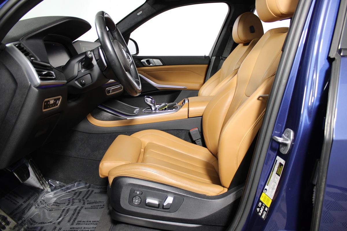 Used 2022 BMW X7 xDrive40i w/ M Sport Package AWD/4WD image 6
