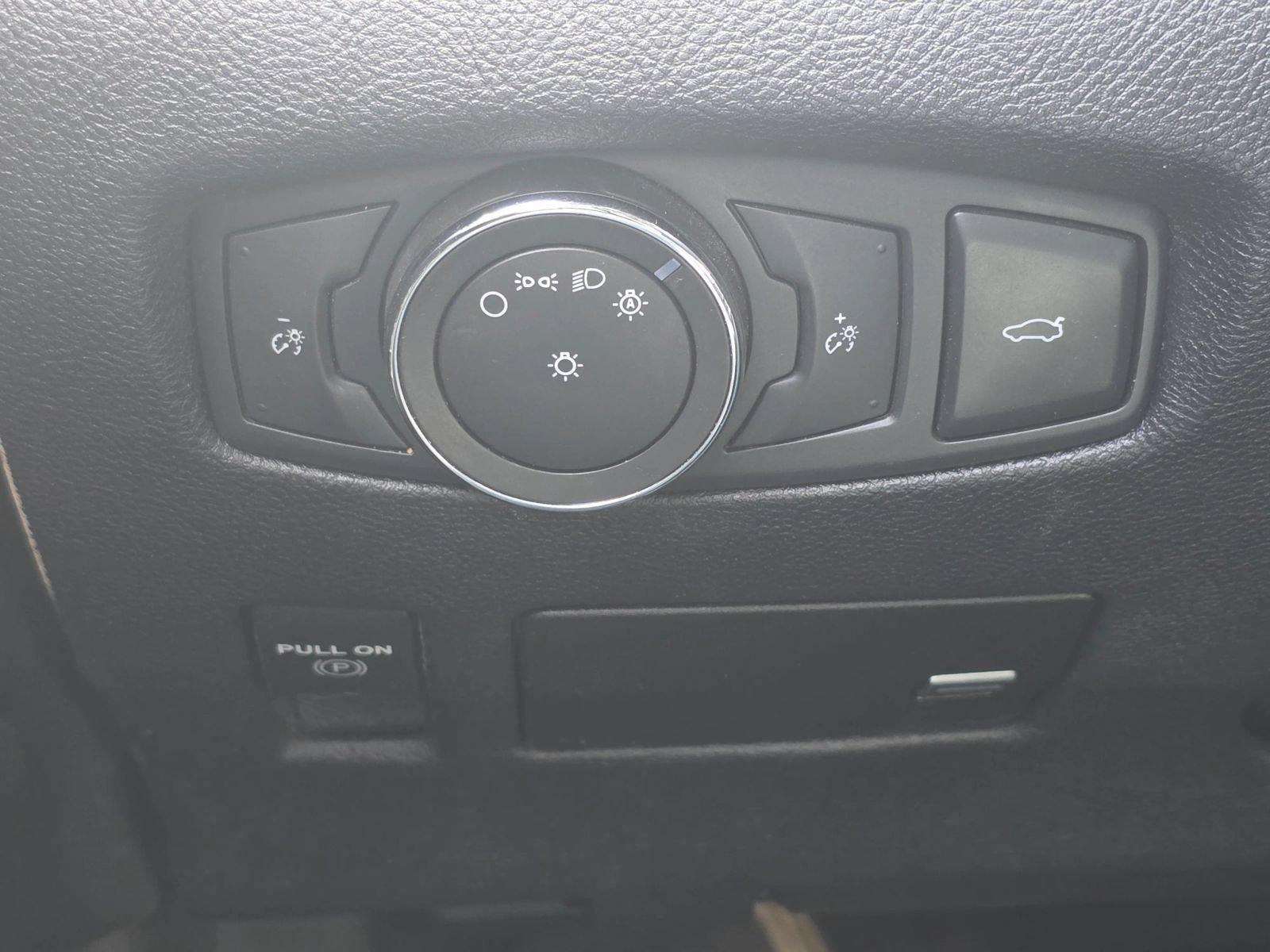 Used 2018 Lincoln Continental Reserve AWD/4WD image 15