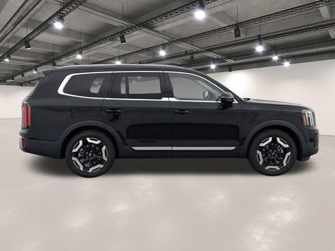 Used 2021 Kia Telluride S FWD image 8