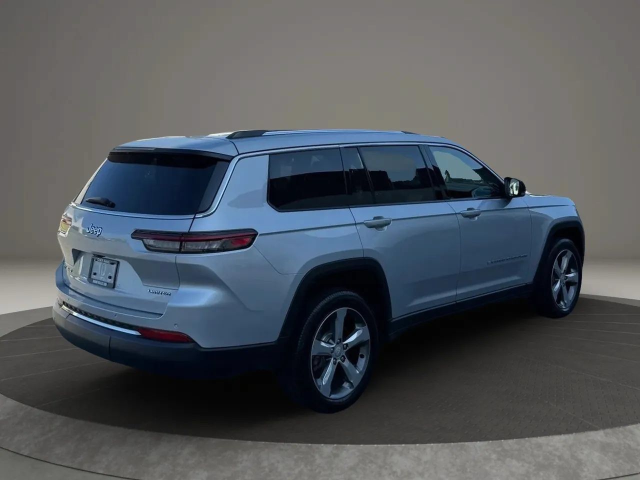 Used 2021 Jeep Grand Cherokee L Limited AWD/4WD image 5