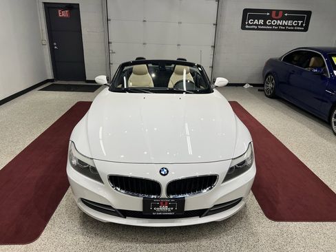 Used 2011 BMW Z4 sDrive30i image 8