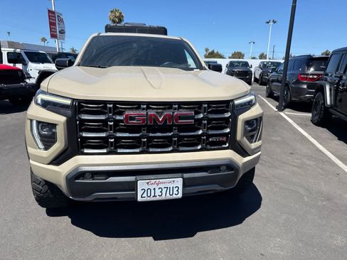 Used 2023 GMC Canyon AT4 w/ LPO, Skid Plate Package AWD/4WD image 4