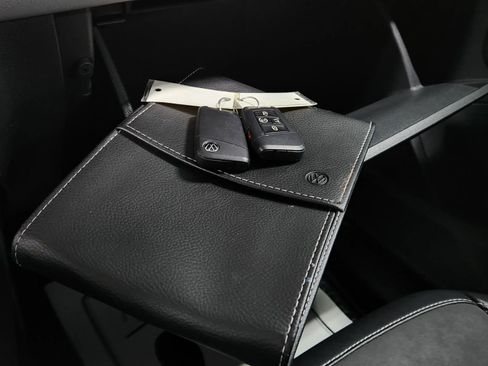 Used 2022 Volkswagen Taos SE w/ IQ.Drive SE Package image 38