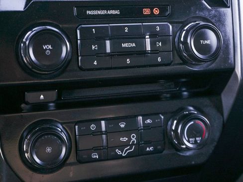 Used 2017 Ford F250 XLT w/ XLT Value Package AWD/4WD image 30