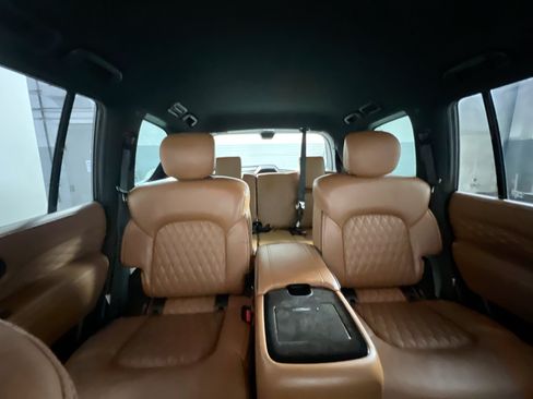 Used 2023 INFINITI QX80 Sensory w/ All-Season Package AWD/4WD image 33