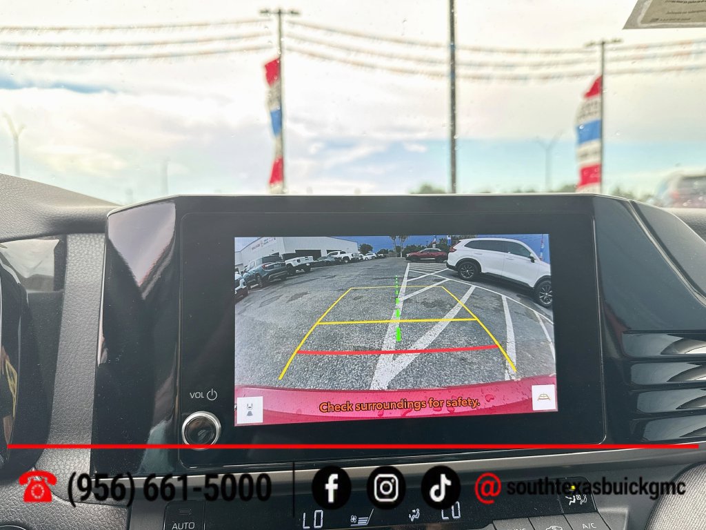 Used 2025 Toyota Camry LE w/ Convenience Package FWD image 17