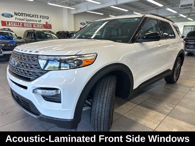 Used 2023 Ford Explorer XLT w/ Equipment Group 202A AWD/4WD image 18