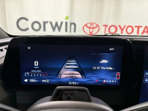 Used 2024 Chevrolet Traverse RS w/ LPO, Floor Liner Package AWD/4WD image 28