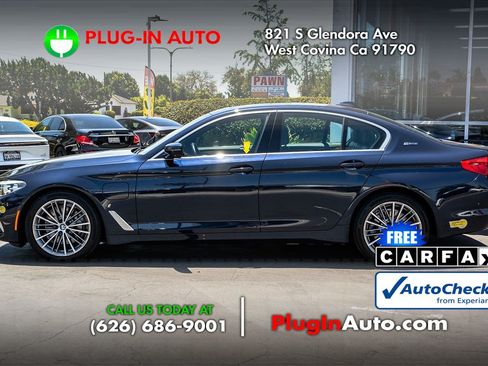 Used 2019 BMW 530e xDrive w/ Premium Package AWD/4WD image 5