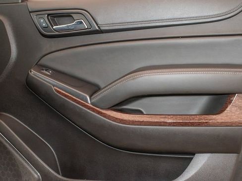Used 2016 GMC Yukon SLT AWD/4WD image 11