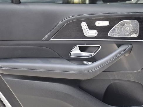 Used 2025 Mercedes-Benz GLS 63 AMG 4MATIC image 27