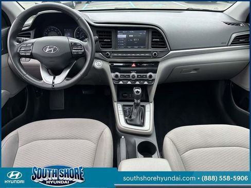 Used 2019 Hyundai Elantra Value Edition FWD image 13