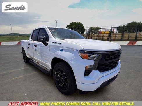 Used 2024 Chevrolet Silverado 1500 Custom w/ Turbomax Blackout Package RWD image 1