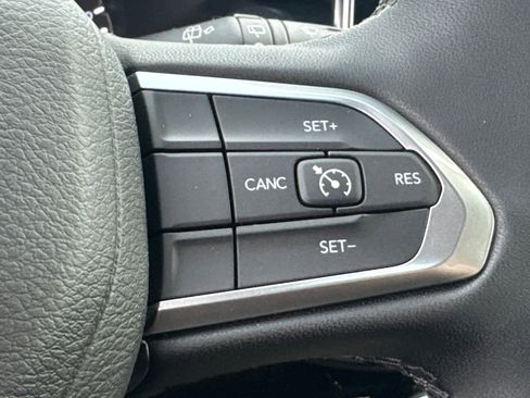 New 2026 Jeep Compass Latitude image 20