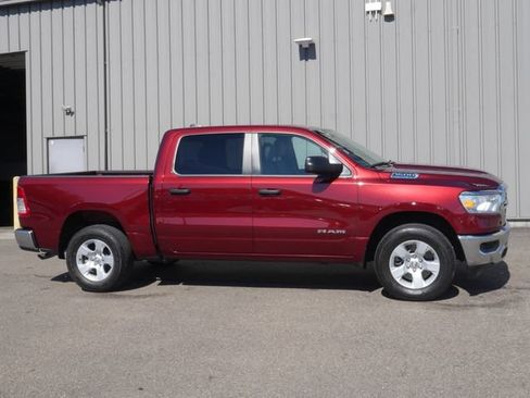 Used 2023 RAM 1500 Big Horn AWD/4WD image 2