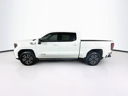 Used 2022 GMC Sierra 1500 AT4 w/ AT4 Premium Package AWD/4WD image 4
