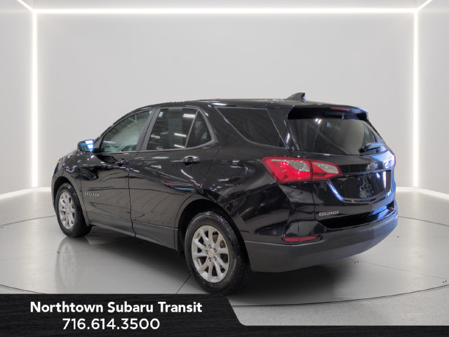 Used 2020 Chevrolet Equinox LS w/ LS Convenience Package FWD image 3