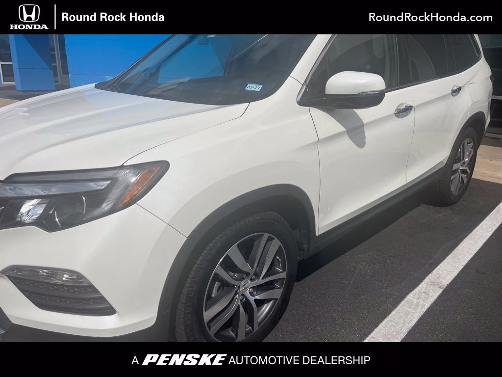 Used 2018 Honda Pilot Touring image 1