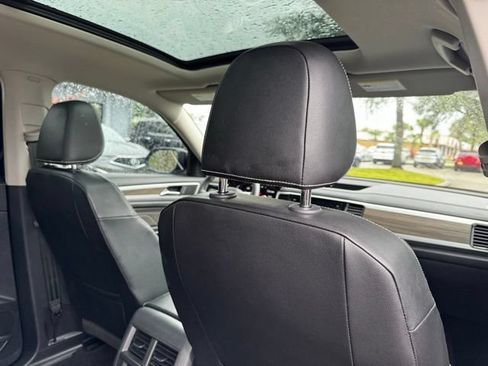 Used 2022 Volkswagen Atlas SEL AWD/4WD image 15